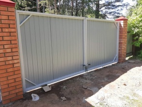 Распашные ворота с ручным управлением - пример 1 фото в Выксе