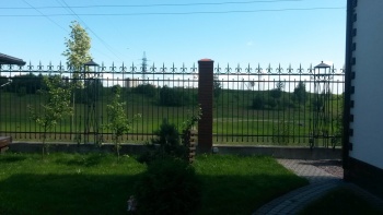 Сварные заборы на ленточном фундаменте 25 метров фото с установкой