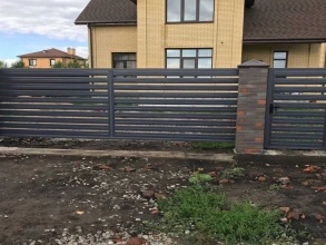 Забор жалюзи 72 метра фото в Выксе