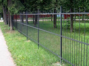 Сварные заборы с утрамбовкой щебнем 15 метров фото цена за метр