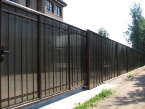 Сварные заборы с поликарбонатом 10 метров фото в Выксе