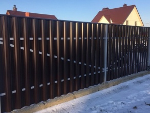 Забор из евроштакетника в шахматном порядке 10 соток фото в Выксе