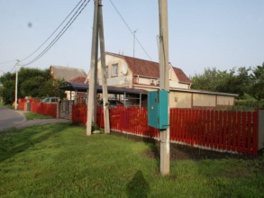 Забор из евроштакетника с забивными столбами 136 метров фото цена за метр