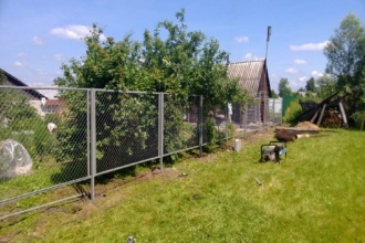 Забор из сетки рабицы в натяг секционный 80 метров фото в Выксе